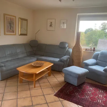 Schone In Messe Nahe Mit Privatparkplatz Apartment *