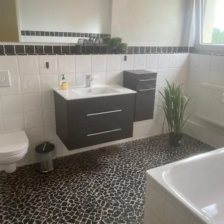 Apartment Schone In Messe Nahe Mit Privatparkplatz *