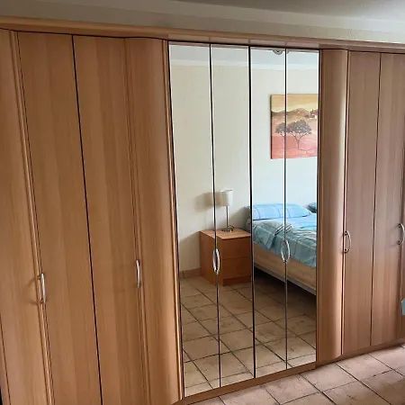 Schone In Messe Nahe Mit Privatparkplatz Apartment Duisburg
